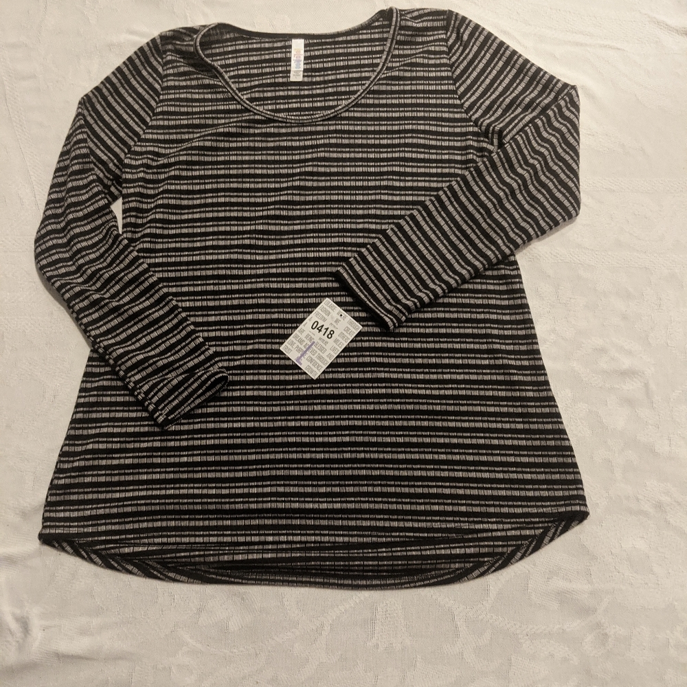 Lularoe Lynnae size Lg black and grey stripes